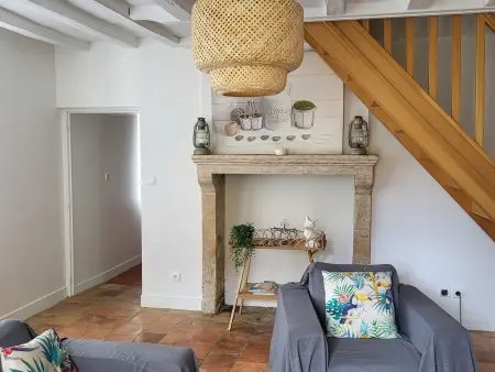 Location gite à Mézières sous Lavardin, Maison de Village avec Jardin, Parc Privé et Box Fibre, Animaux Bienvenus, à 15 min du Mans