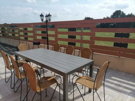 Gîte en campagne rénové avec cheminée, grands jardins, WiFi, près d'un village médiéval. - Photo 1