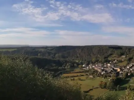 Gîte en campagne rénové avec cheminée, grands jardins, WiFi, près d'un village médiéval. - Photo 22