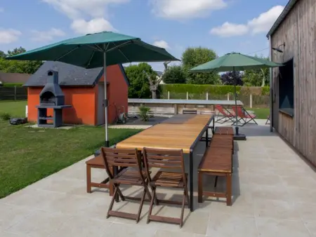 Gîte 15 personnes avec piscine chauffée et salle de jeux : photo 2