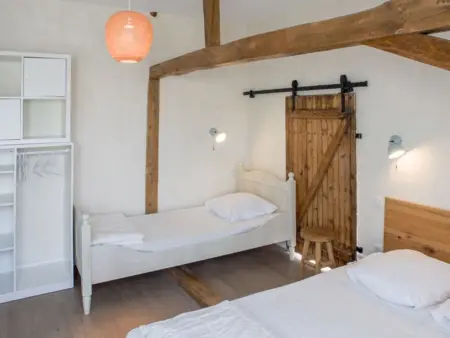 Gîte 15 personnes avec piscine chauffée et salle de jeux : photo 19