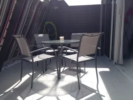 Charmante Villa Climatisée avec Terrasse et Parking Privé à Proximité du Club le Tantra - Photo 8
