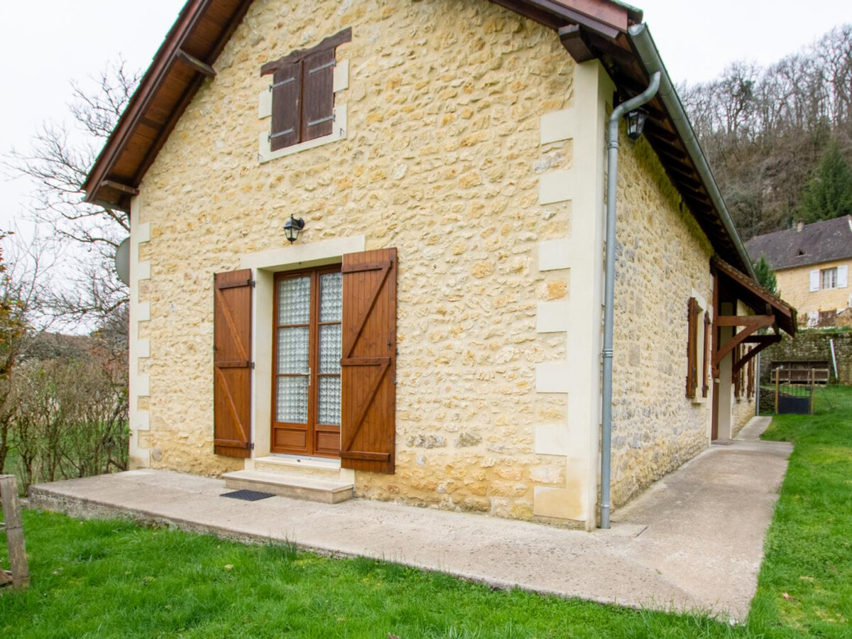 Gîte 6 pers. Tursac : ancienne grange avec cheminée et terrasse - Photo 1