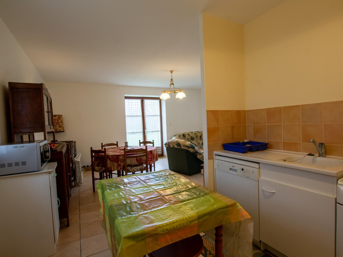 Gîte 6 pers. Tursac : ancienne grange avec cheminée et terrasse - Photo 2