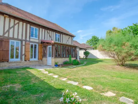 Location gite à Le Chêne, Gîte charmant avec jardin et cheminée près de Troyes