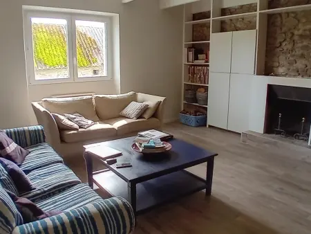 Longère rénovée 5 chambres, jardin 1000 m² au Palais - Photo 1
