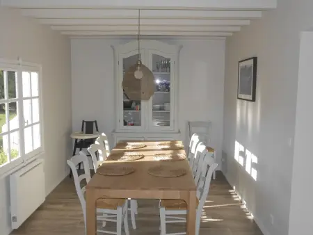 Longère rénovée 5 chambres, jardin 1000 m² au Palais - Photo 3