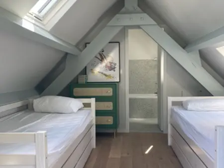 Longère rénovée 5 chambres, jardin 1000 m² au Palais - Photo 15