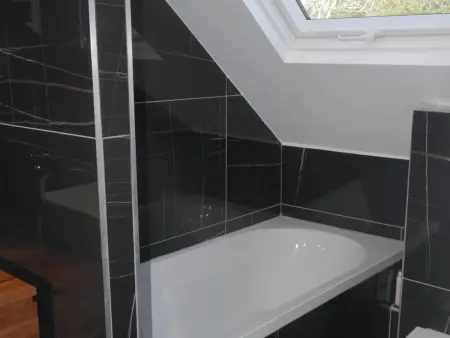 Longère rénovée 5 chambres, jardin 1000 m² au Palais - Photo 21
