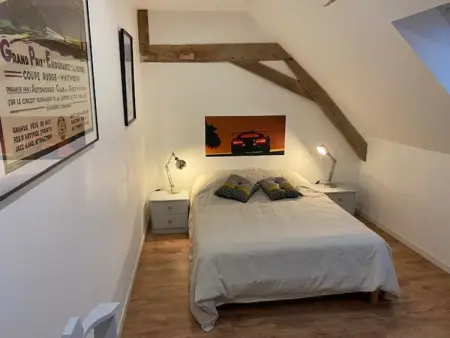 Location gite à Parennes, Château XIXème près du Mans : Piscine, Parc, Proche Forêt et Cité Médiévale