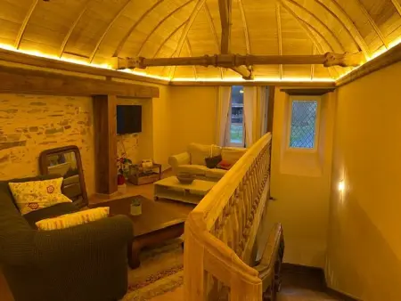 Château XIXème à Parennes : gîte 11 pers, piscine, parc 2 ha : photo 2