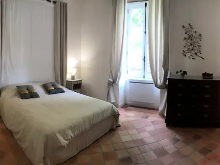 Château XIXème à Parennes : gîte 11 pers, piscine, parc 2 ha : photo 4