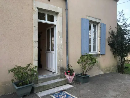 Château XIXème à Parennes : gîte 11 pers, piscine, parc 2 ha : photo 15