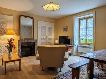 Charmant Gîte Indépendant au Coeur d'un Village de Campagne avec Cour Fermée - Photo 3