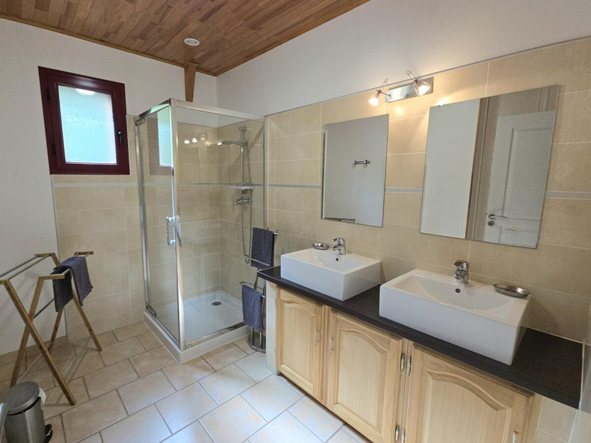 Gîte 6 pers. Domme : ancien séchoir rénové, terrasse 24 m² - Photo 12