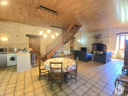 Gîte 5 pers. à Saint-André-d'Allas, cheminée & plancha : photo 4