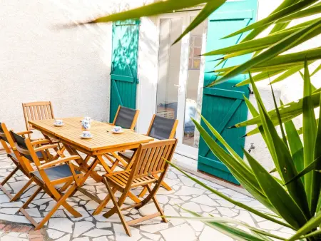 Location villa à Narbonne, Villa 4 pièces lumineuse avec terrasse, garage, 6 couchages, proche plage et commerces, Narbonne-Plage