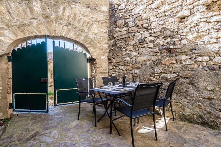 Maison de village à Minerve, cour privée en pierre - Photo 21