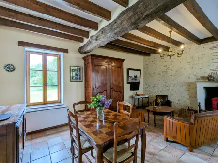 Gîte avec étang privé au cœur du Berry, à Saulnay : photo 3