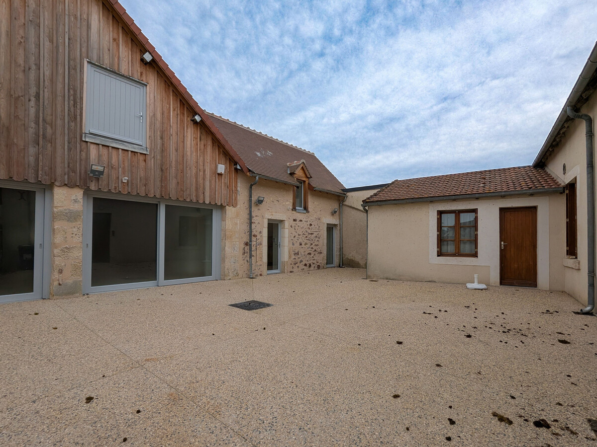 Maison des Hirondelles – Gîte 5 pers. Brenne, cour close - Photo 4