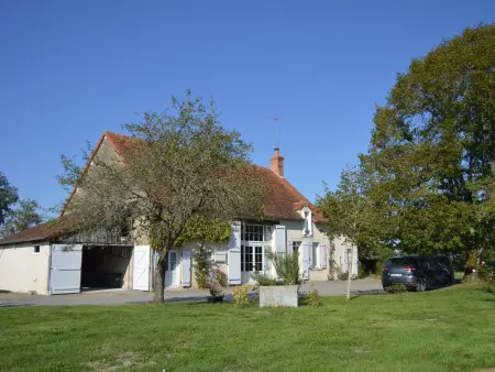 Location gite à Tranzault, Ancienne ferme rénovée au cœur de la Vallée Noire avec jardin clos, vélos et équipements complets
