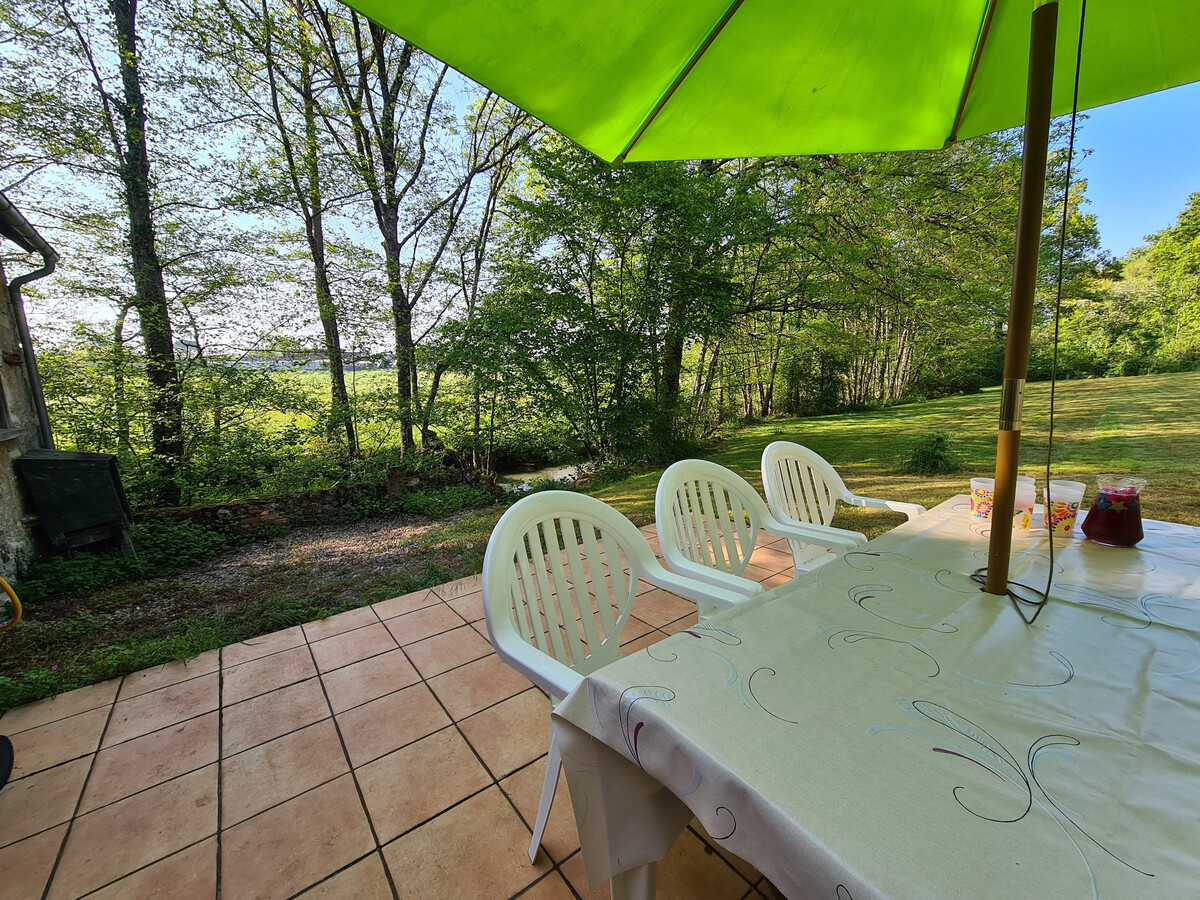 Ancien moulin avec piscine, île et rivière à Prissac - Photo 15