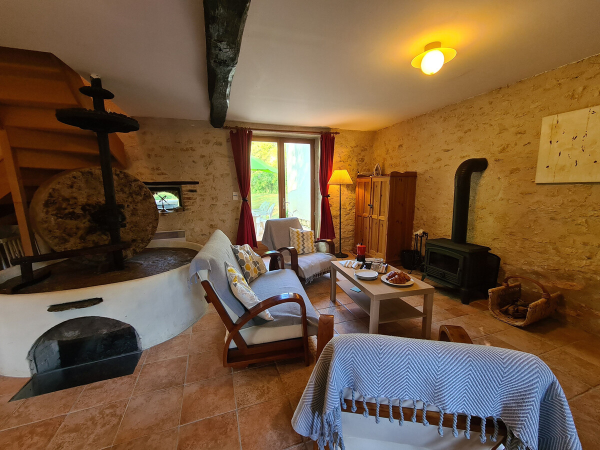 Ancien moulin avec piscine, île et rivière à Prissac - Photo 28