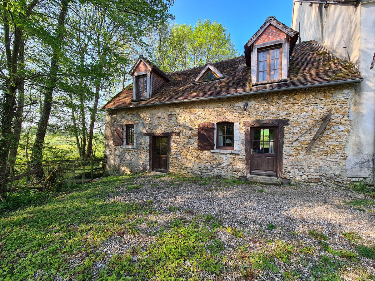 Ancien moulin avec piscine, île et rivière à Prissac - Photo 31