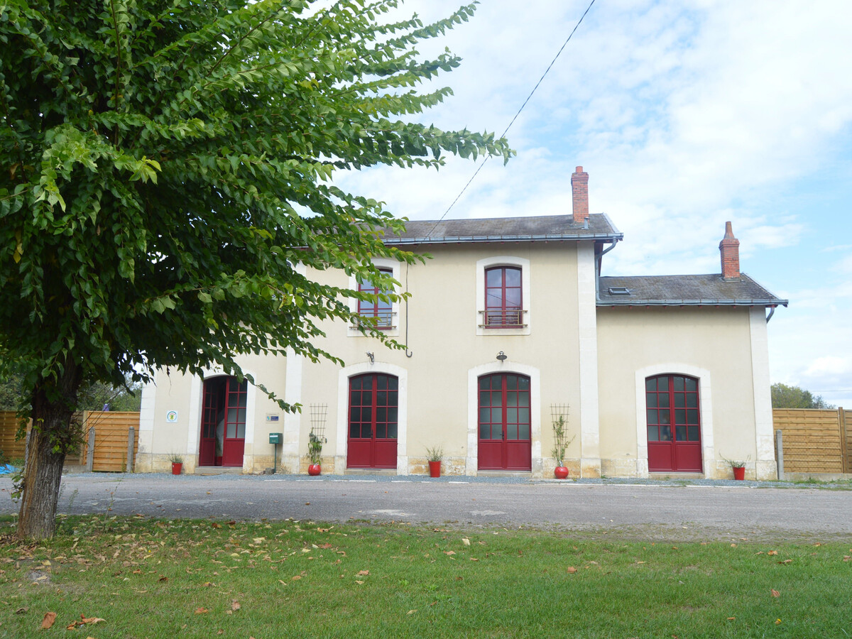 Gîte 13 pers. dans une ancienne gare du XIXᵉ avec piscine - Photo 1
