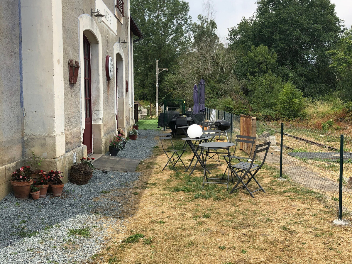 Gîte 13 pers. dans une ancienne gare du XIXᵉ avec piscine - Photo 27