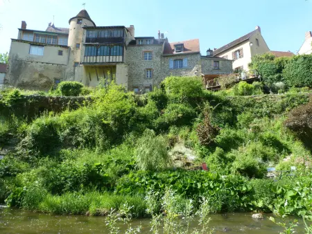 Chalet en pleine nature à Orsennes avec étang à proximité, idéal pour 6 personnes et animaux admis - Photo 6