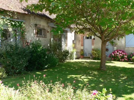 Location gite à Communauté de communes Brenne   Val de Creuse Rosn, Gîte de charme en Berry avec jardin privatif, idéal pour randonnées et observation des oiseaux