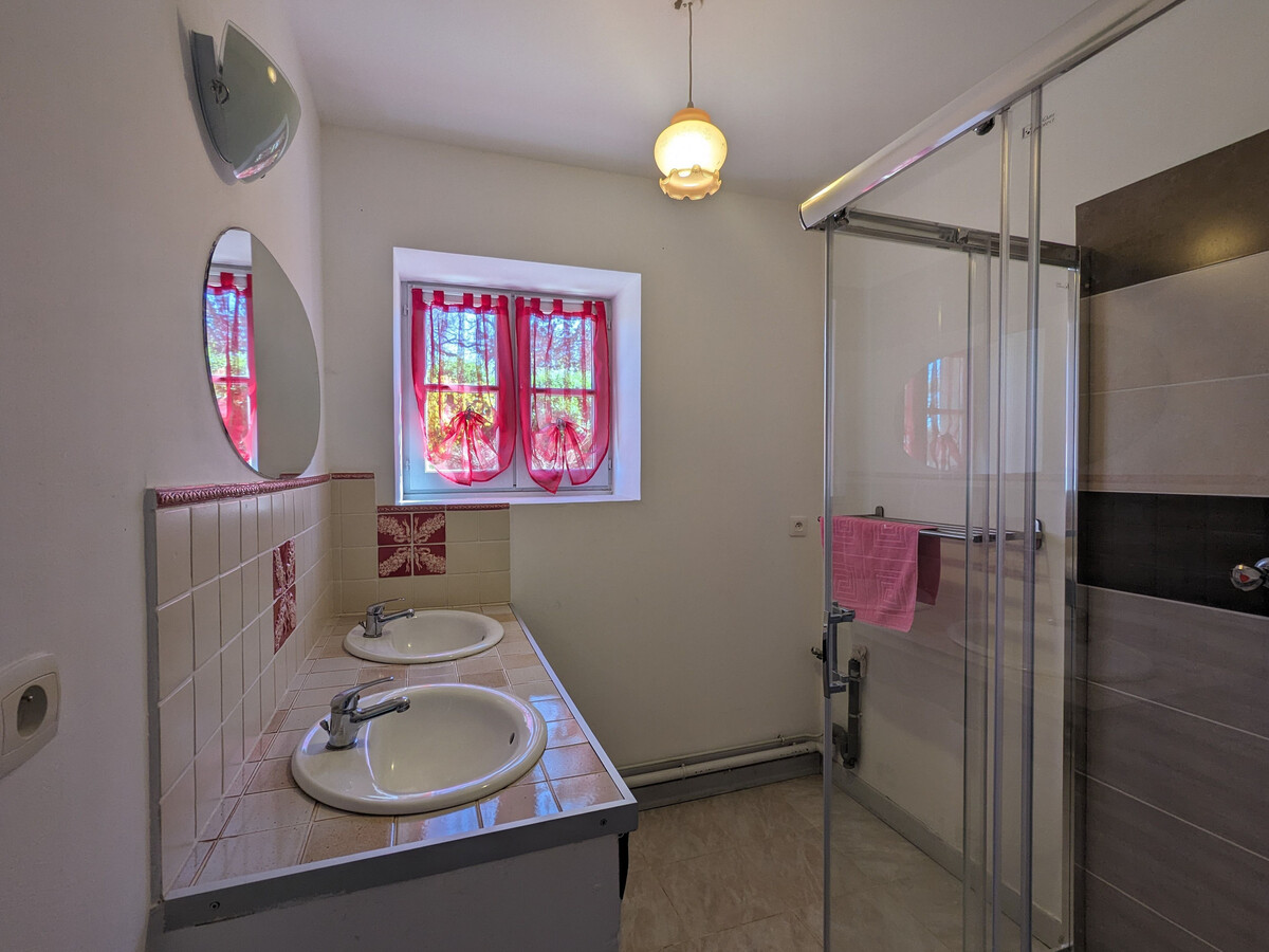 Gîte rénové en Berry, 6 pers., cheminée, grand terrain - Photo 4
