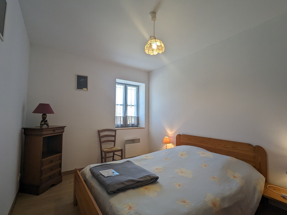 Gîte rénové en Berry, 6 pers., cheminée, grand terrain - Photo 10