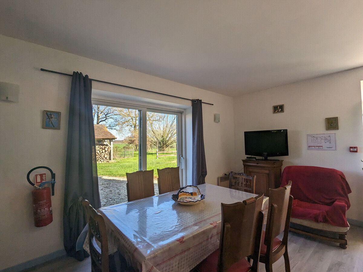 Gîte rénové en Berry, 6 pers., cheminée, grand terrain - Photo 16