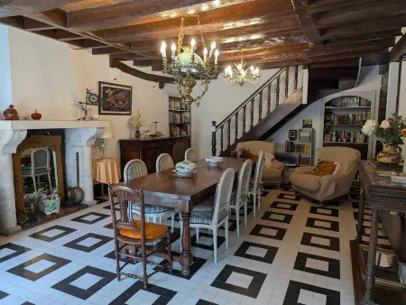 Longère 140 m² à Tavers, 6 pers., jardin et cour fermée : photo 4