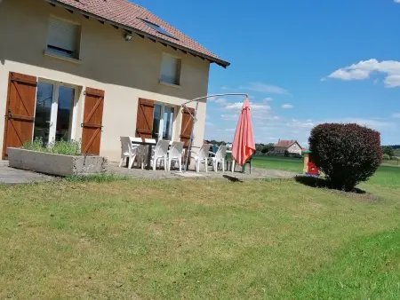 Gîte spacieux avec cheminée, proche nature, accessible PMR, idéal famille et motards - Photo 1