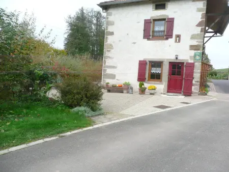 Location gite à Bonvillet, Gîte Tranquille avec Cheminée, Terrasse sur la Saône et Borne EV, Animaux Bienvenus