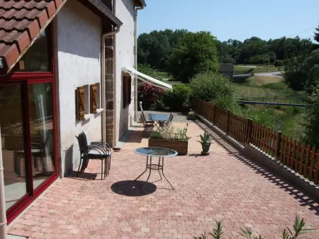 Gîte Tranquille avec Cheminée, Terrasse sur la Saône et Borne EV : photo 4