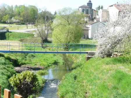 Gîte Tranquille avec Cheminée, Terrasse sur la Saône et Borne EV : photo 15