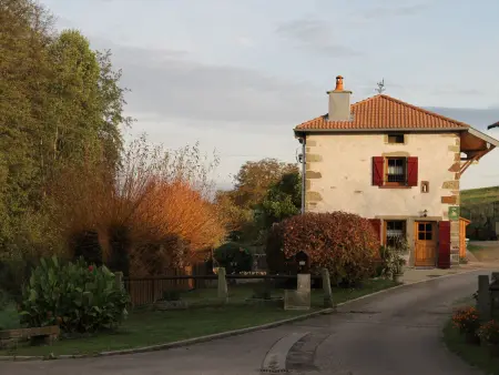 Gîte Tranquille avec Cheminée, Terrasse sur la Saône et Borne EV : photo 28
