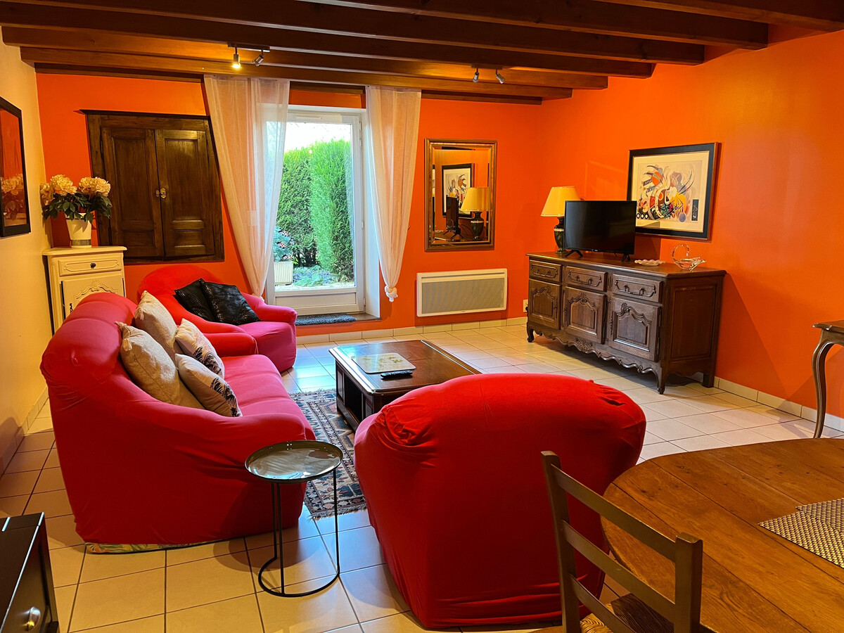 Gîte de caractère avec terrasse à Lironcourt, poêle à bois - Photo 2