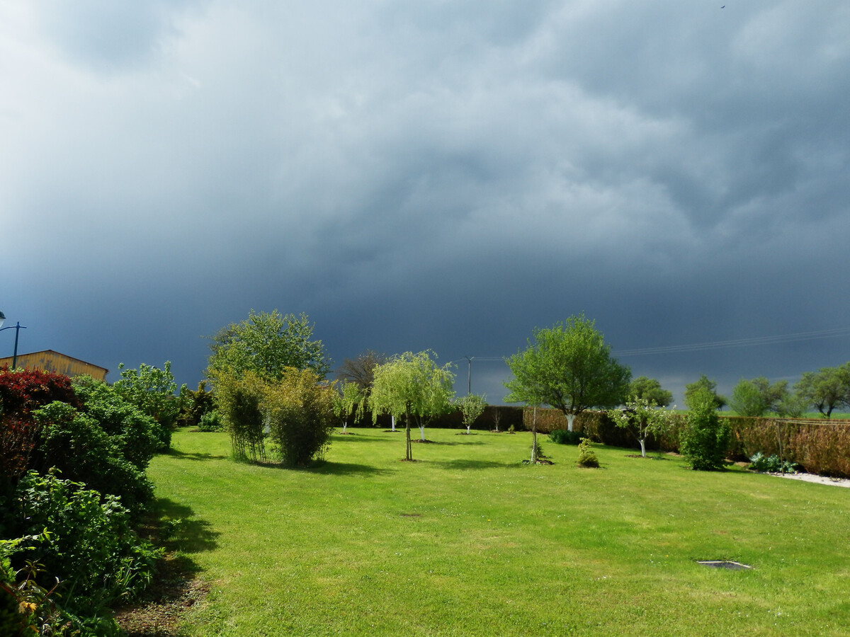Gîte de caractère avec terrasse à Lironcourt, poêle à bois - Photo 26