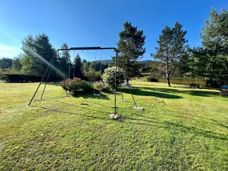 Gîte confortable à Gérardmer avec jardin, ski, randonnées et activités nautiques - Photo 4