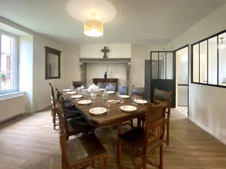 Grande maison rénovée avec jardin, proche de la basilique de Brioude, idéale pour randonnées et sports nautiques - Photo 6