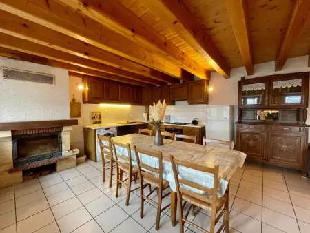 Gîte 8 pers. Ancienne école avec cour et garage : photo 4