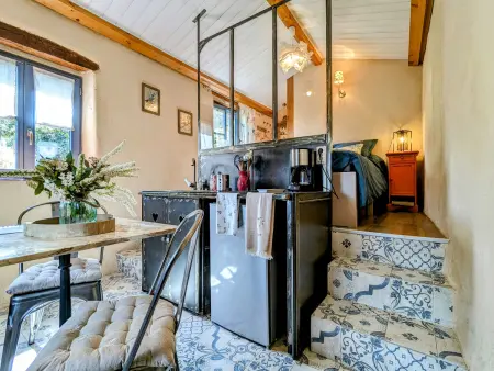 Cabane de Vigne en Auvergne pour Escapade Romantique : photo 3