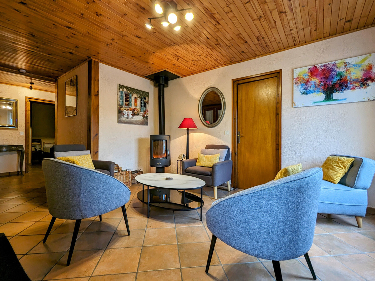 Gîte Fourneaux - Terrasse privée, 3 chambres à Saugues - Photo 3