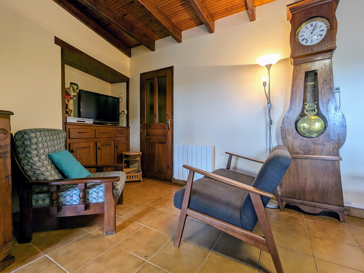 Gîte médiéval avec vue vallée à Saint-Ilpize - Photo 5