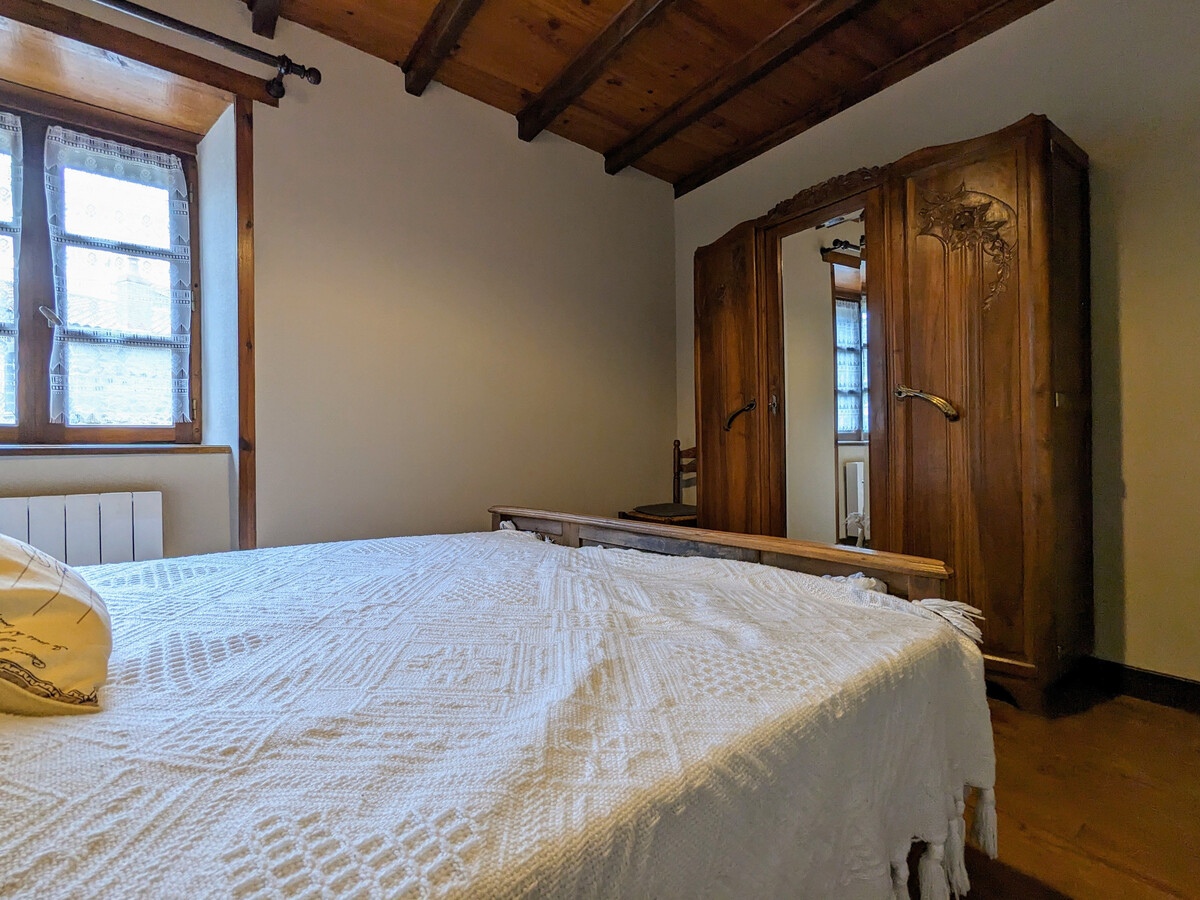 Gîte médiéval avec vue vallée à Saint-Ilpize - Photo 10
